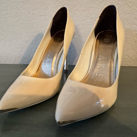 Ted Baker Classic Heel Pumps Sz. 37.5 - Picture 7 of 8